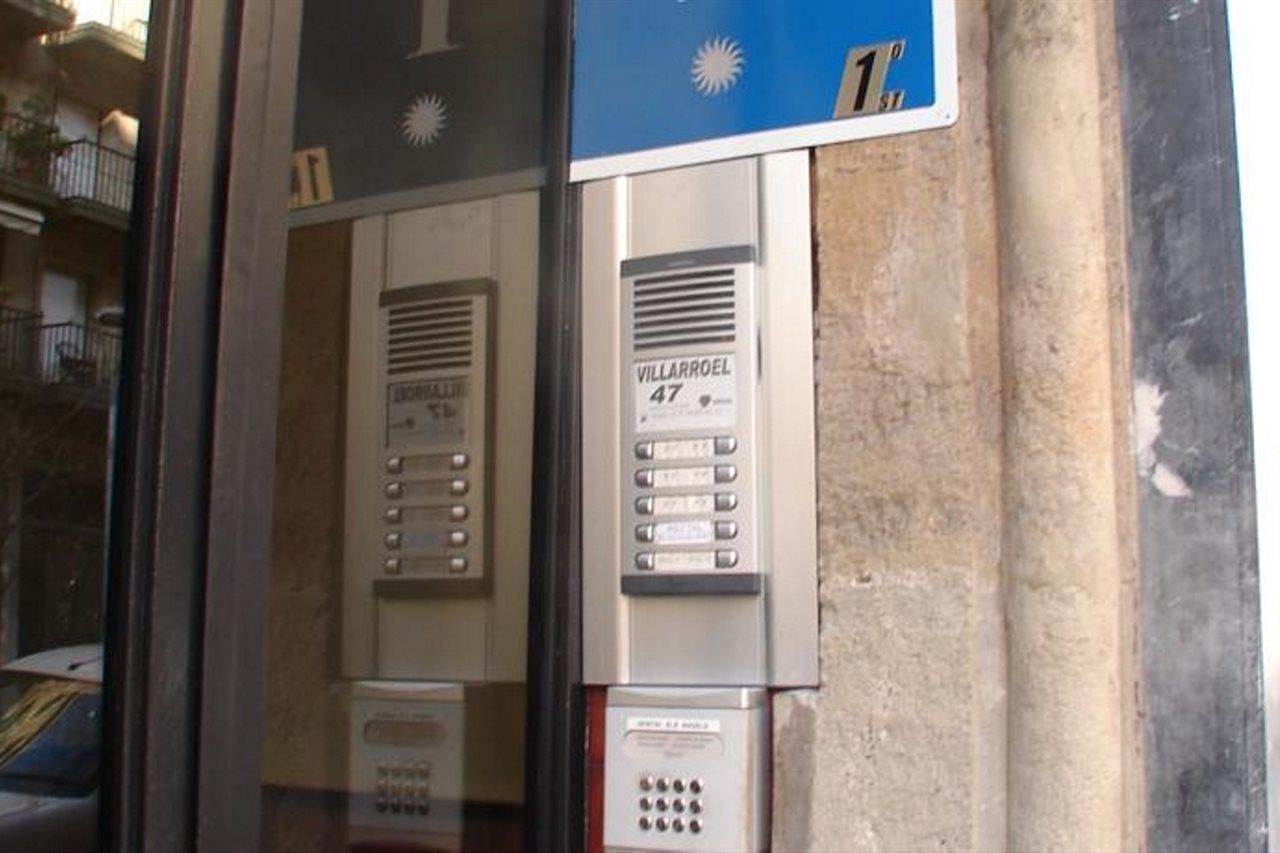 Break Bcn - Hostal & Coffeebar Barcelona Exterior photo